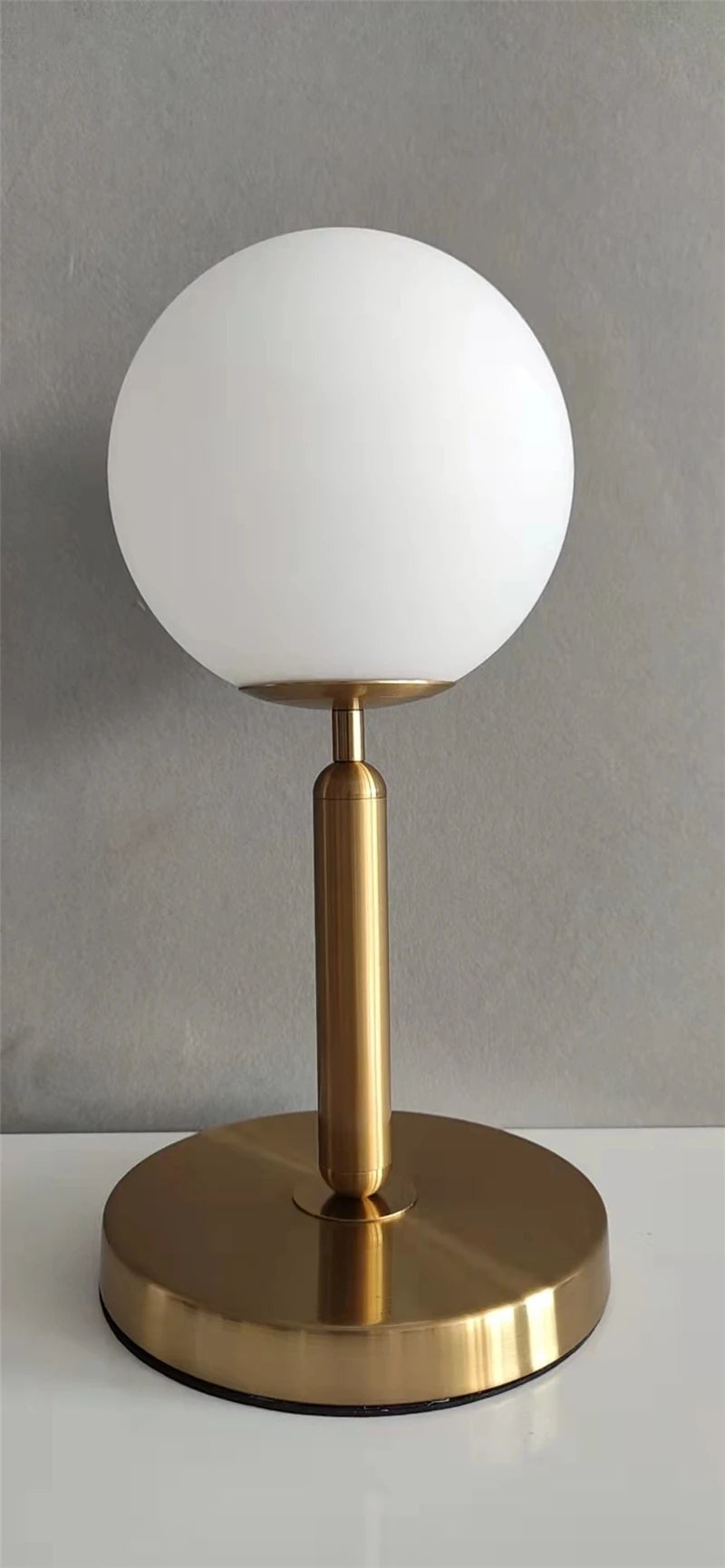 Modern Table Lamps Nordic Bedroom Bedside Creative Glass Ball Decorative Table Lights LED Simple Study Desk Light Send E27 Bulb