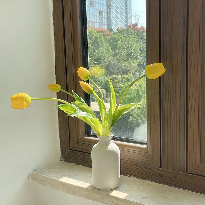 Modern Nordic Style Ceramic Vases Simple Pot Flower Arrangement for Home Office Desktop Living Room Decoration Jarrones Nordicos